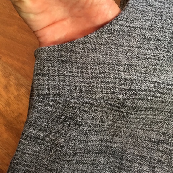 EUC Banana republic sleeveless shirt - Picture 2 of 14